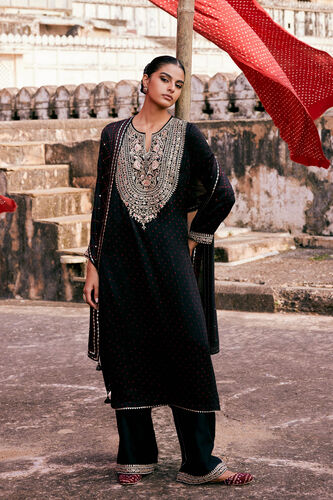 Baluka Handcrafted Bandhani Silk Stole - Black, Black, image 2