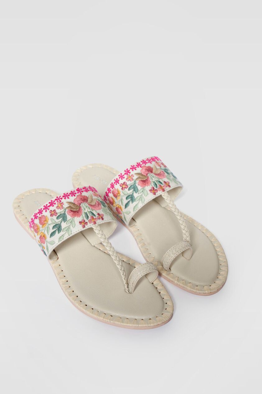 Azalea Kolhapuris - Cream, Cream, image 1