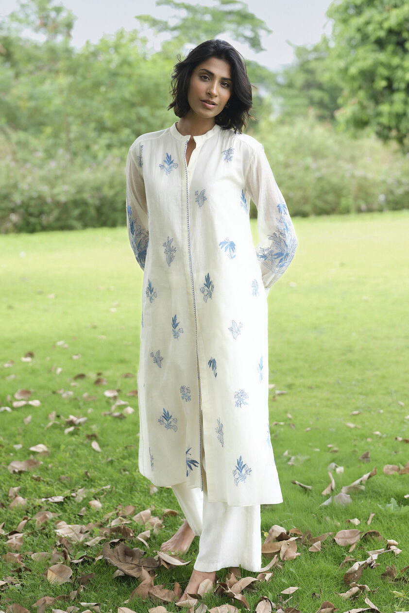 Almelo Hand-embroidered Kantha Mul Kurta Set - Ivory, Ivory, image 1