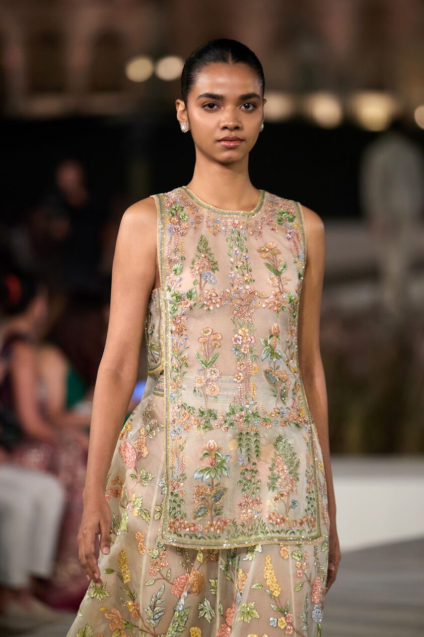 Springfern Hand-painted Picchwai Skirt Set - Ivory, Ivory, image 2