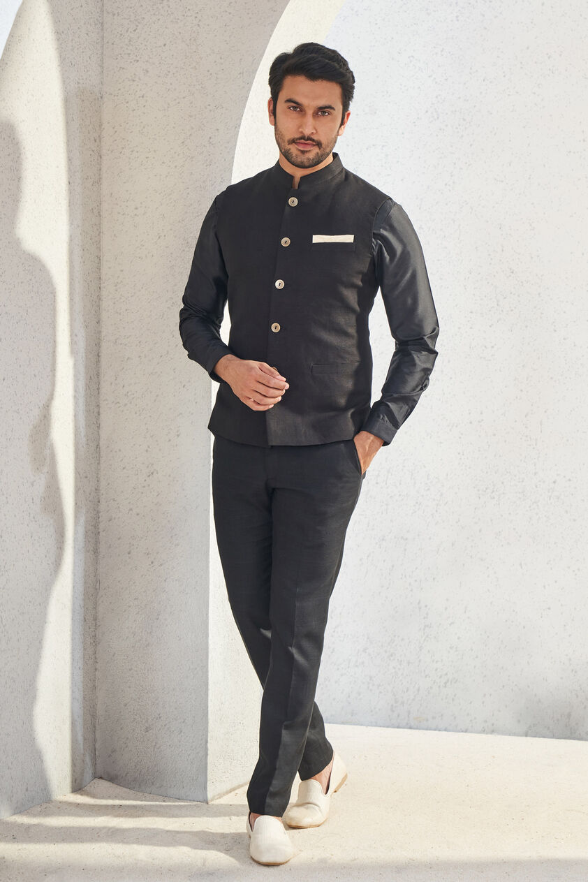 The Akshaj Bandi Black, Black, image 1