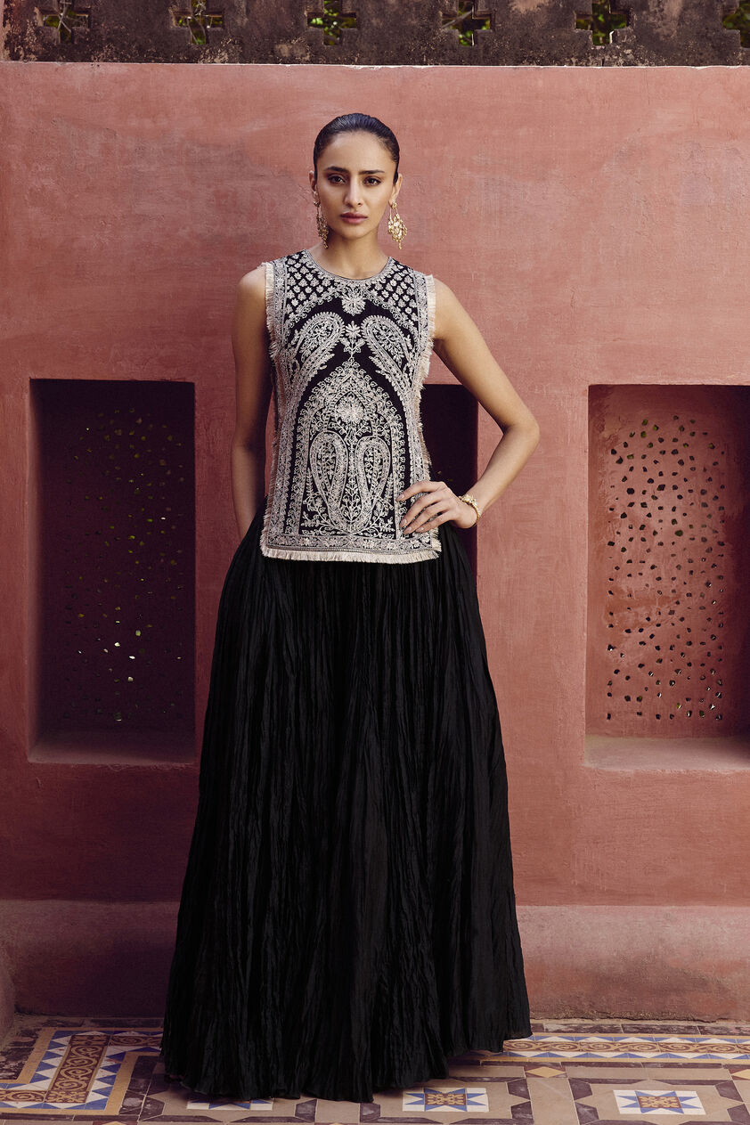 Sehrish Hand-embroidered Aari Mul Skirt Set - Black, Black, image 1