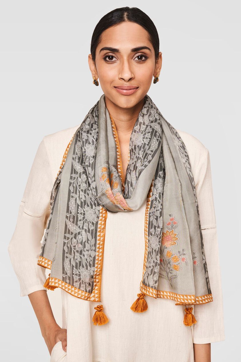 1 - Aarna Stole, image 1