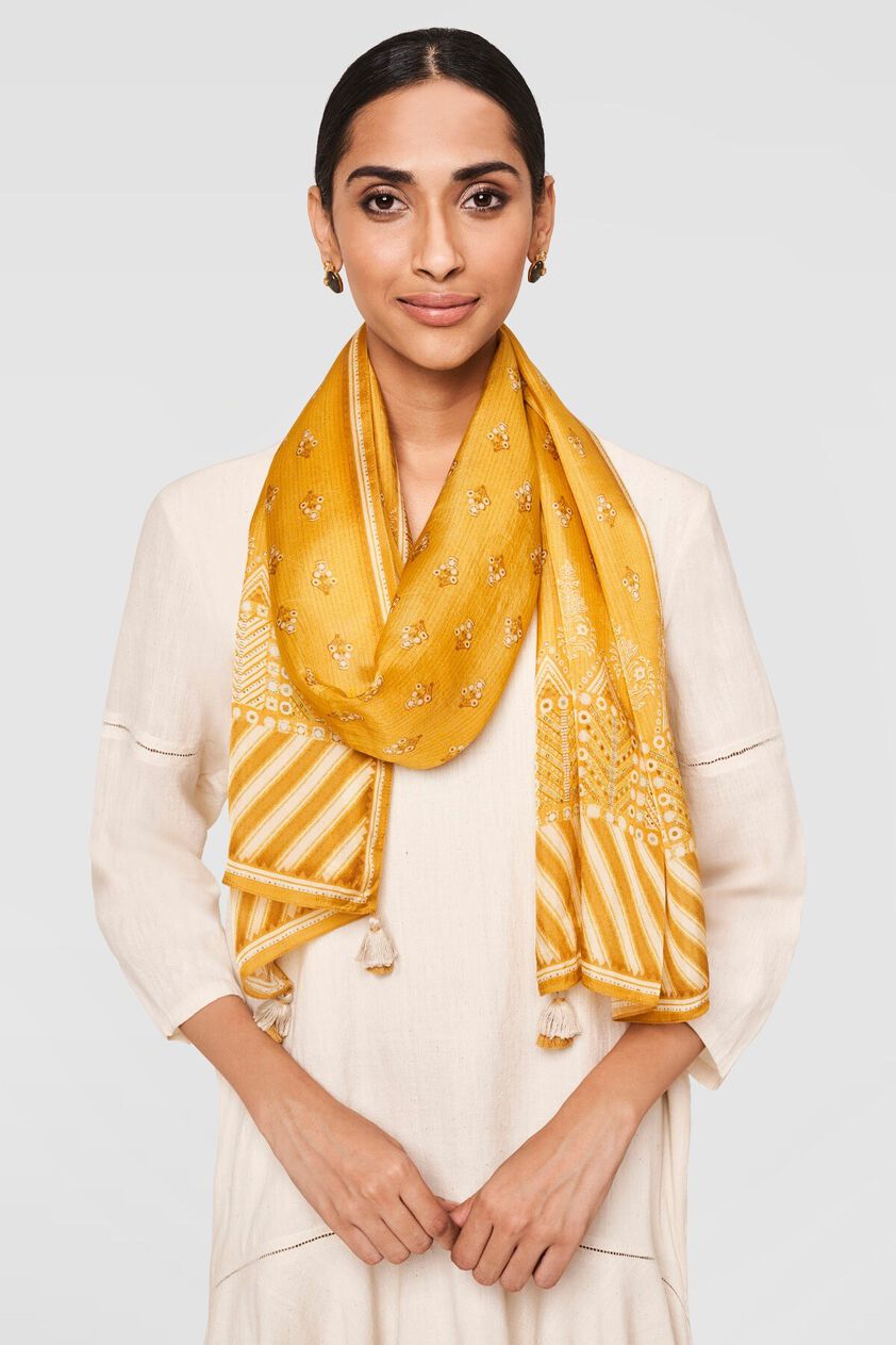 1 - Lana Stole, image 1