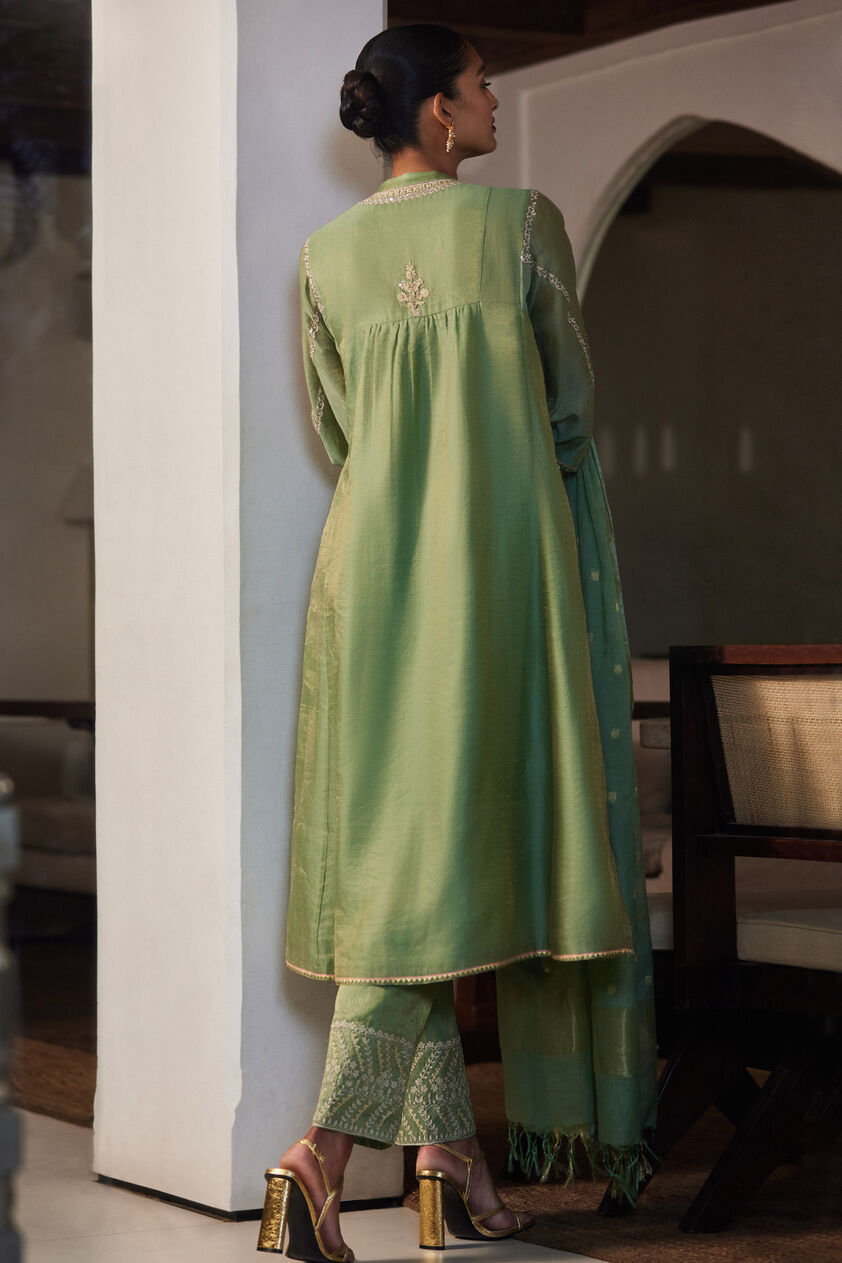 2-suit, image 2