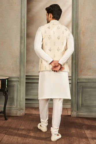 3 - Suveer Bandi – Ivory, image 3