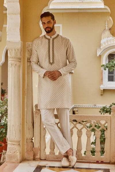 Faaris Handwoven Benarasi Silk Kurta - Natural