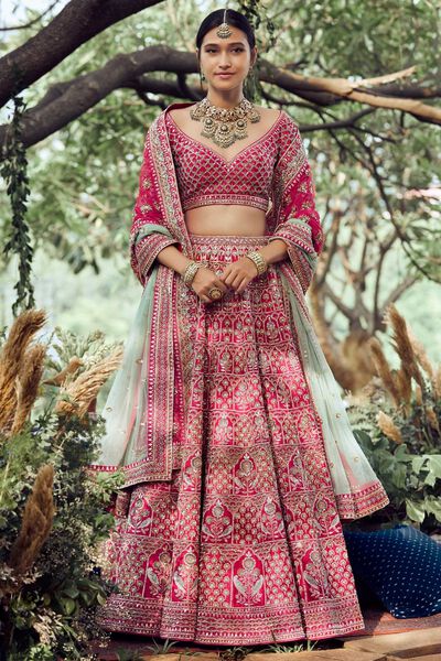 Arnavi Lehenga