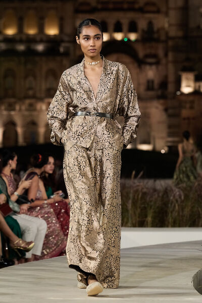 Divolka Handwoven Benarasi Silk Jacket Set - Gold