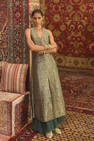 Uttanka Handwoven Benarasi Silk Jacket Set - Green