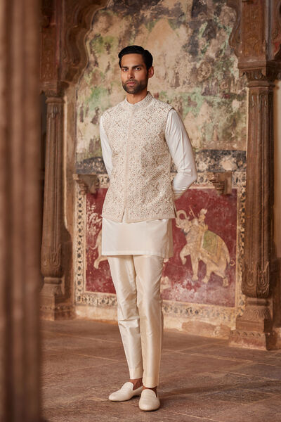 Suwayd Embroidered Silk Nehru Jacket - Ivory