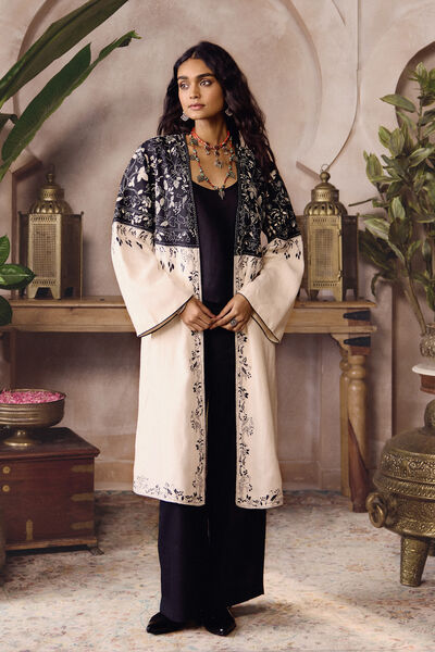 Idoya Hand-embroidered Kantha Hemp Jacket Set - Black