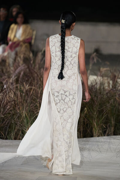 Calliandra Embroidered Silk Tabard Set - Ivory