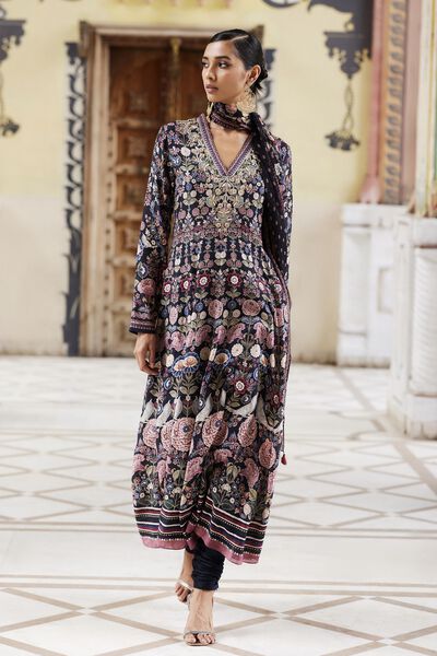 Izana Zari Suit Set - Black