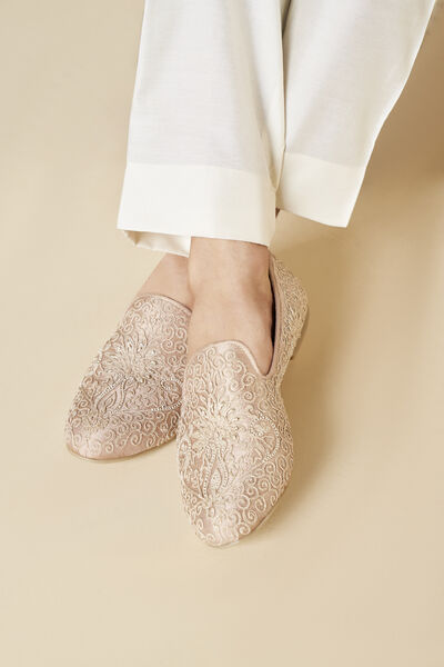 Behzad Embroidered Silk Shoes - Salmon