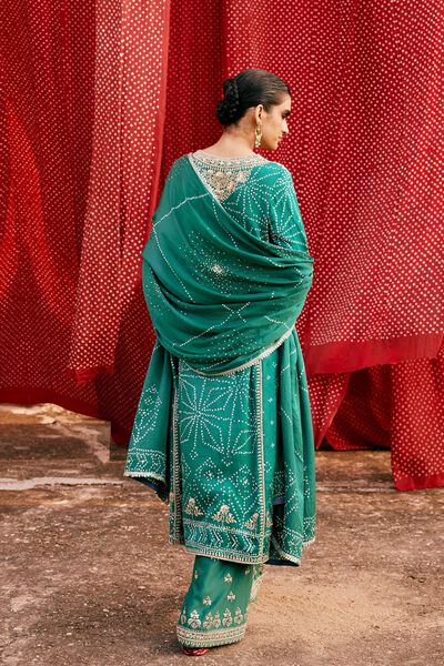 Piroska Handcrafted Bandhani Silk Suit Set - Green