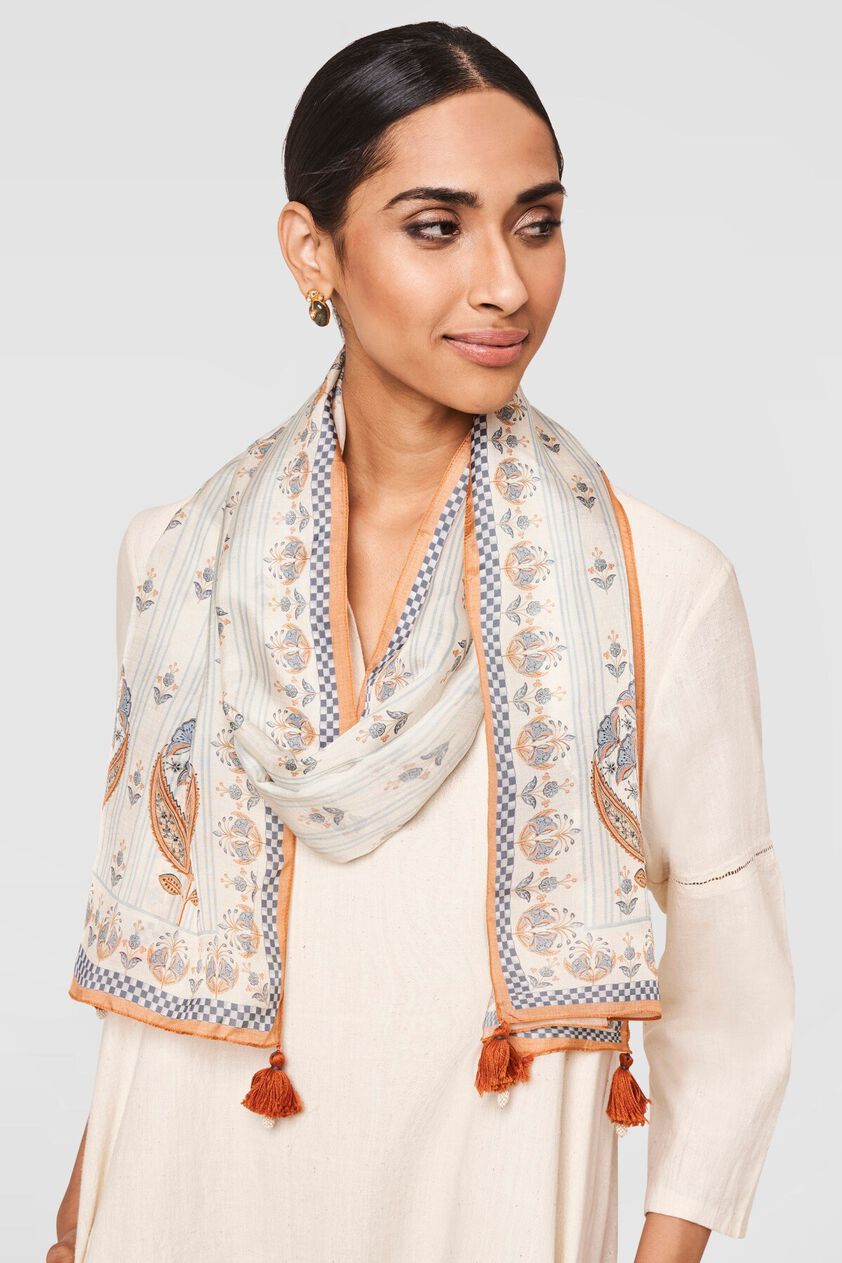 1 - Aarin Stole, image 1