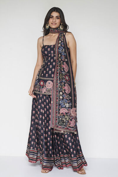 Amaya Embroidered Silk Suit Set - Black