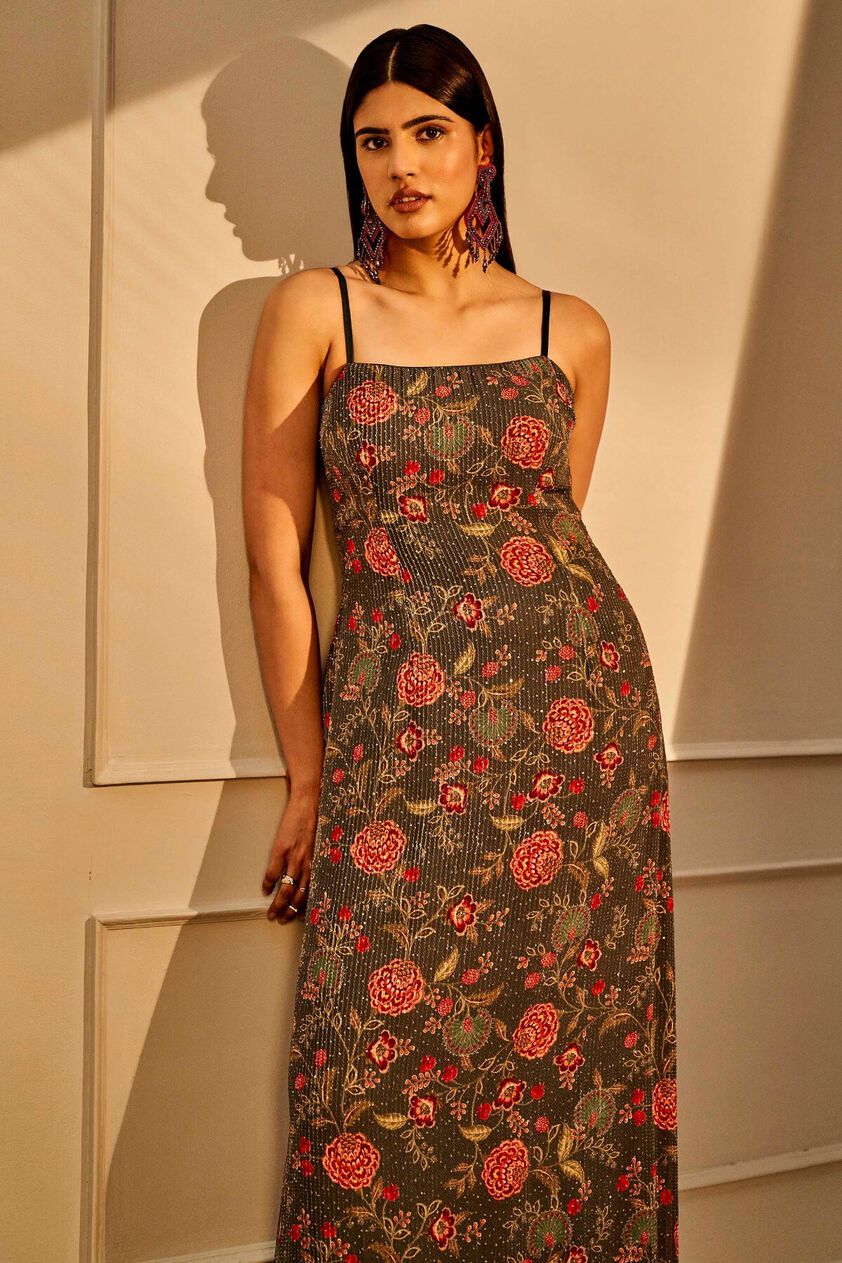 4 - Belle of the Ball – Grey Dress, image 4