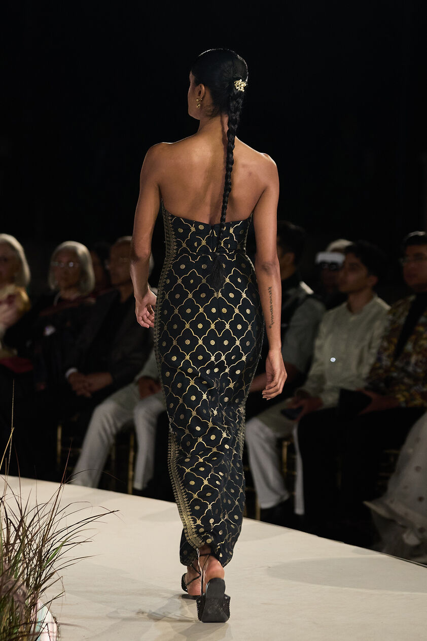 Nozomi Woven Benarasi Gown - Black, Black, image 2