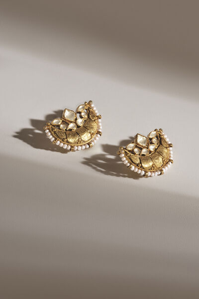 Arnavaz Earrings