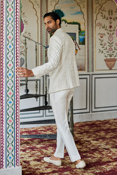 Dhven Embroidered Silk Bandhgala - Off White