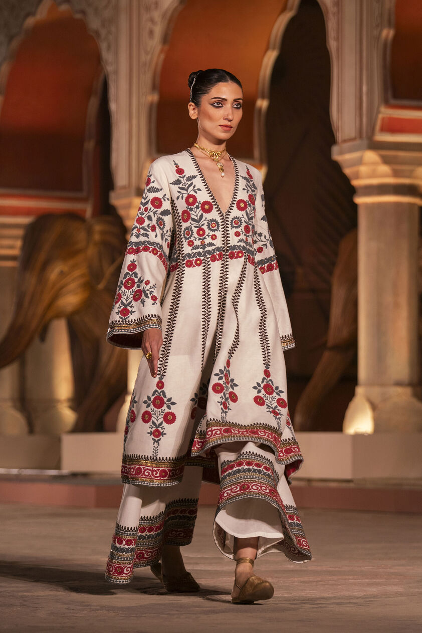 Flowers Of the Forest Zardozi & Cord Silk Kurta Set - Cream, Cream, image 9