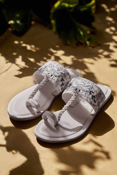 Azalea Kolhapuris - Grey