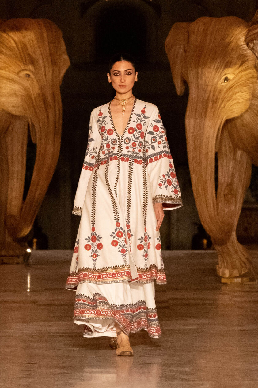 Flowers Of the Forest Zardozi & Cord Silk Kurta Set - Cream, Cream, image 8