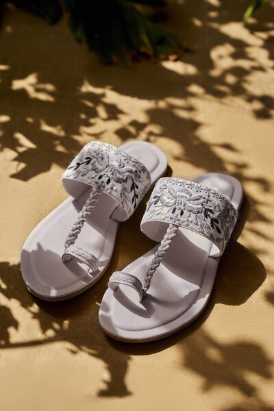 Azalea Kolhapuris - Grey