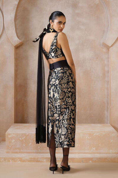 Masara Handwoven Benarasi Silk Draped Dupatta Set - Black