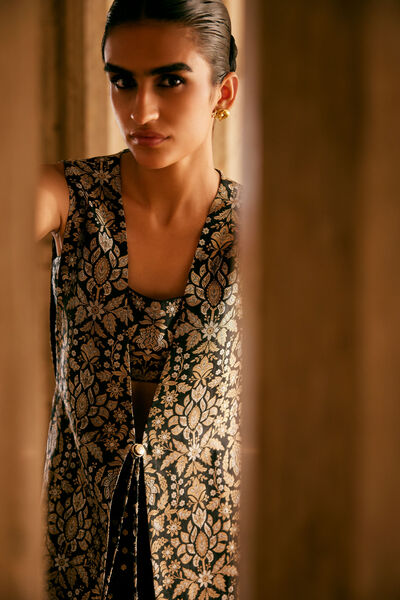 Kaashin Handwoven Benarasi Silk Tabard Set - Black