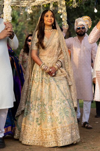 Parijat Hand-painted Pichhwai Lehenga Set - Gold, , image 1