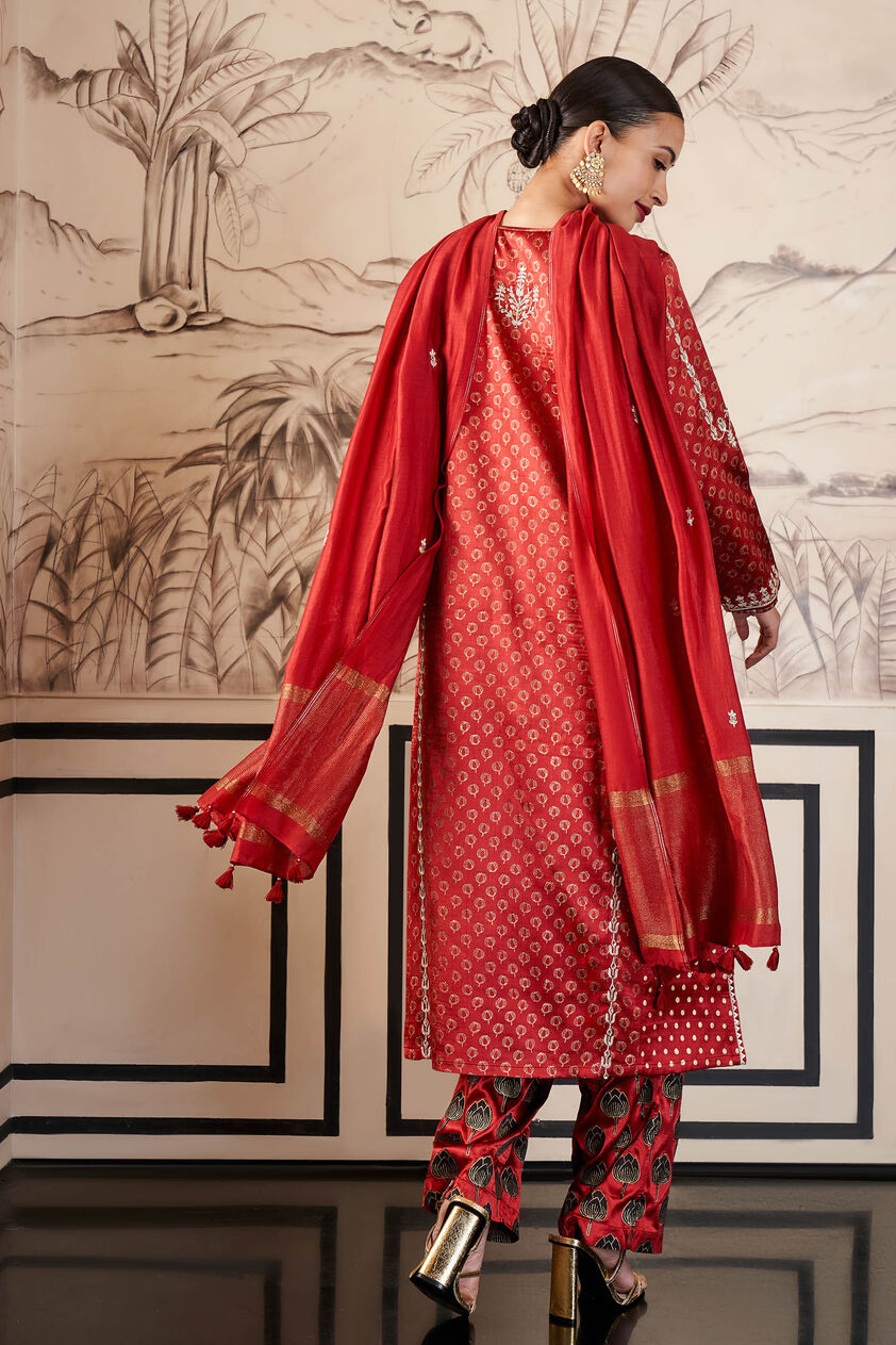 3-suit, image 3