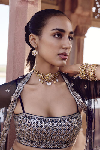 Anzila Earrings, , image 2