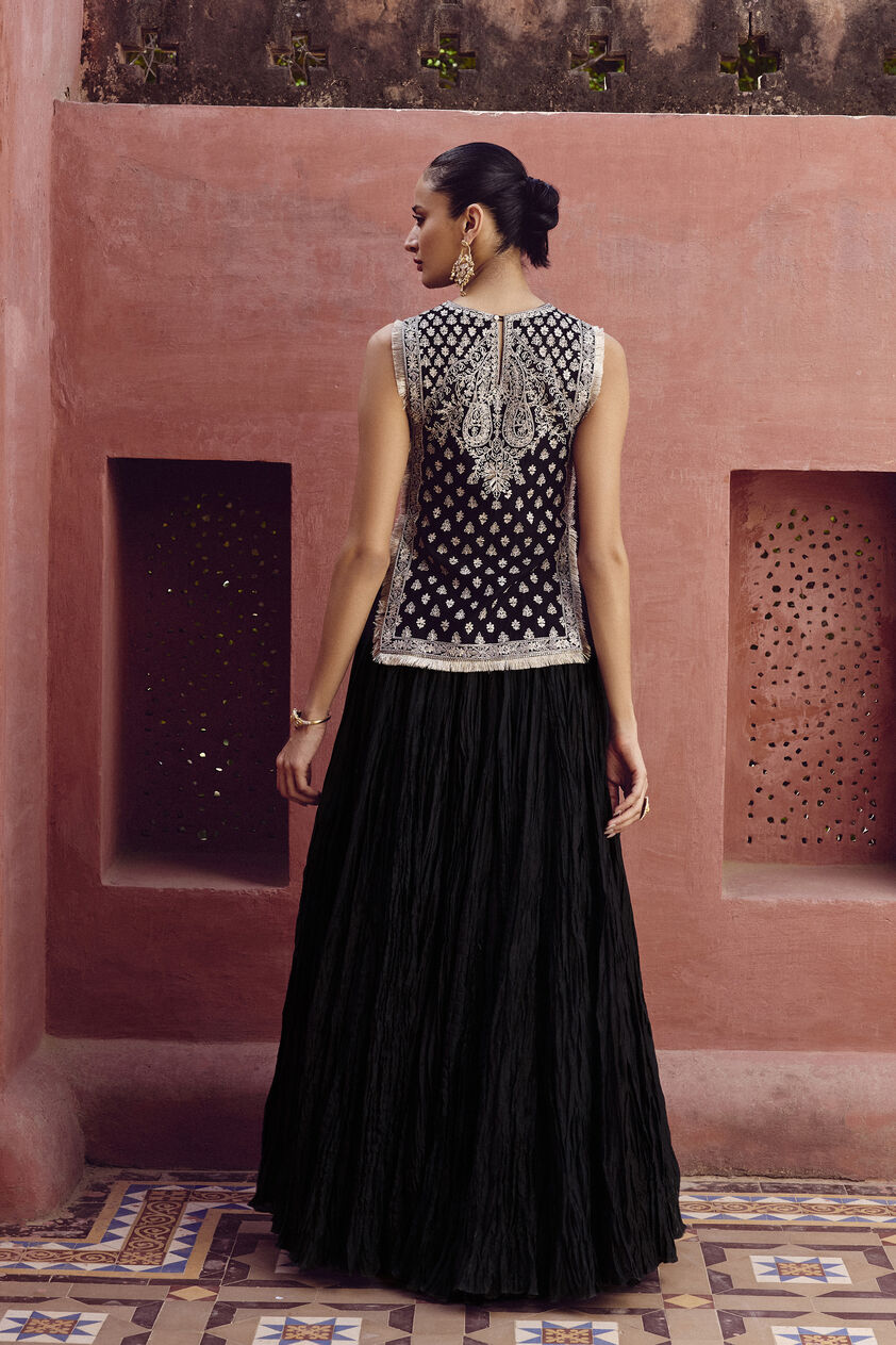 Sehrish Hand-embroidered Aari Mul Skirt Set - Black, Black, image 2