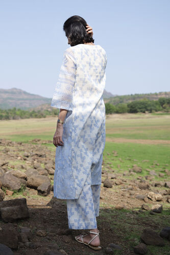 Aves Hand-embroidered Kantha Mul Kurta Set - Blue, White, image 3